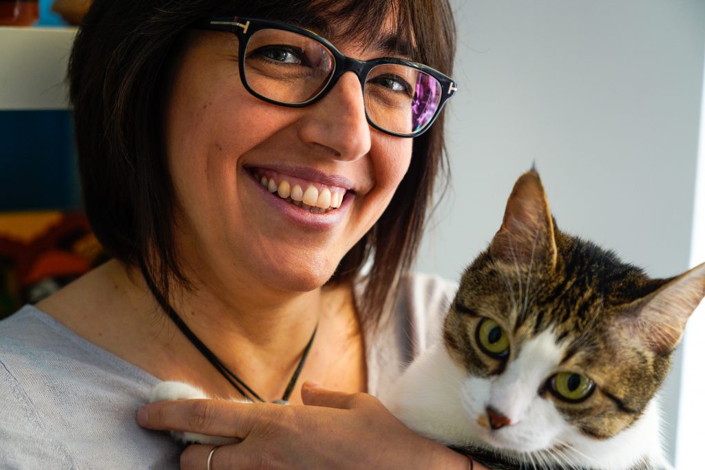 Glenda Nicolini psicoterapia con un gatto.